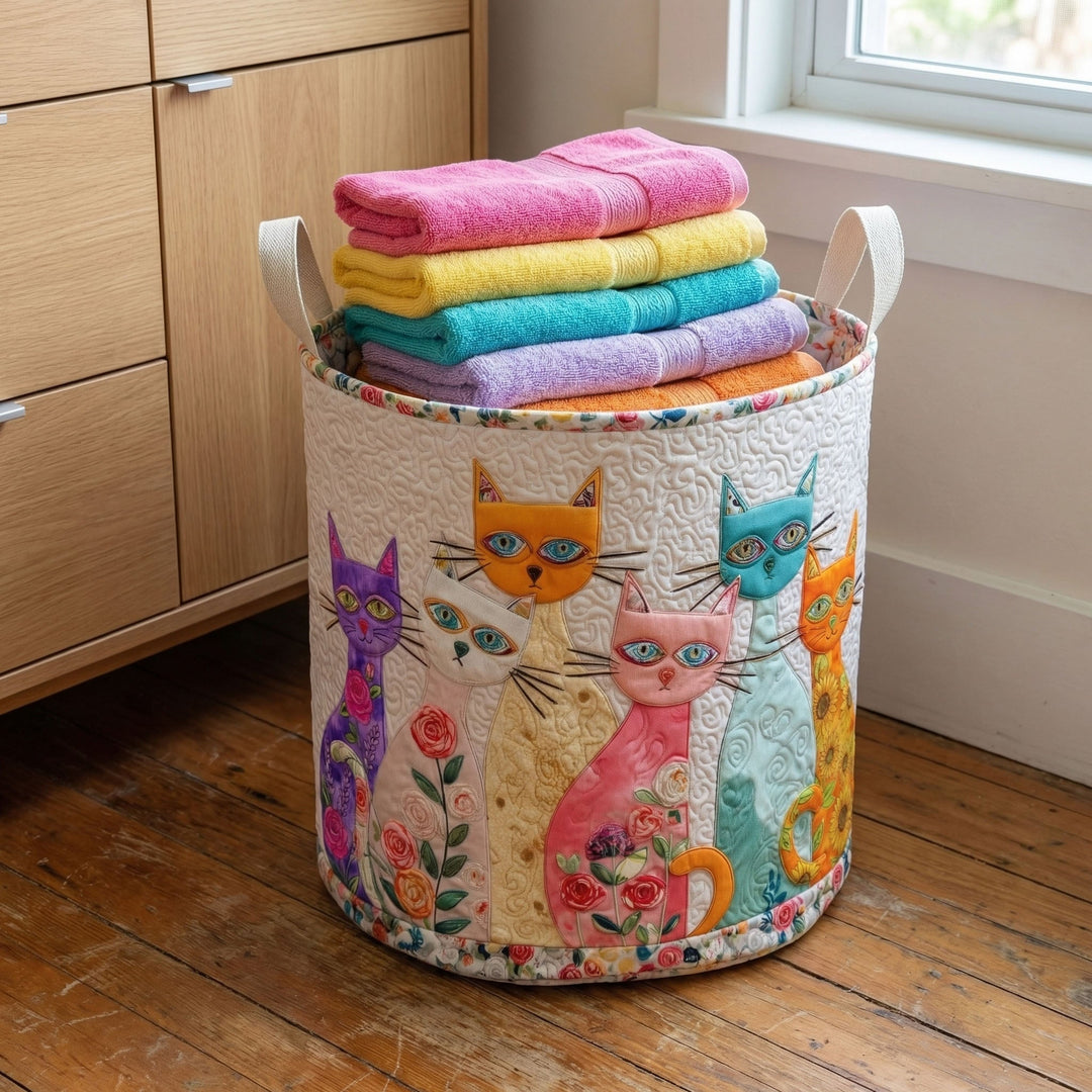 Cesto de Roupa Acolchoado – Gato Alegre entre Retalhos